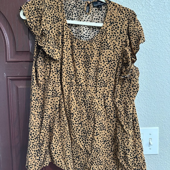 Mossimo Supply Co. Tan Leopard Print Nursing Blouse - Picture 1 of 3